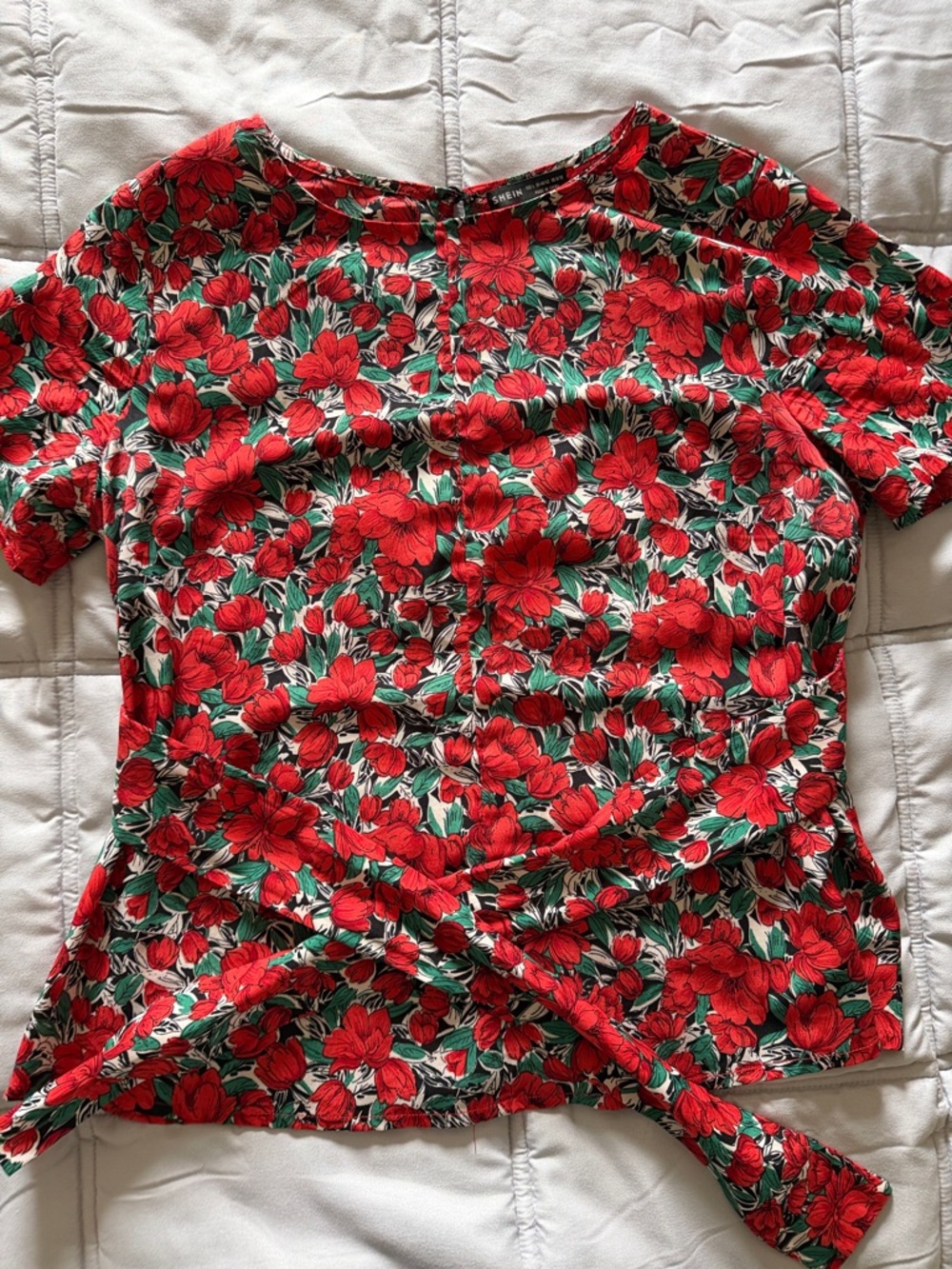 SHEIN Red Floral Tie-Front Short Sleeve Top with Green Leaf Print